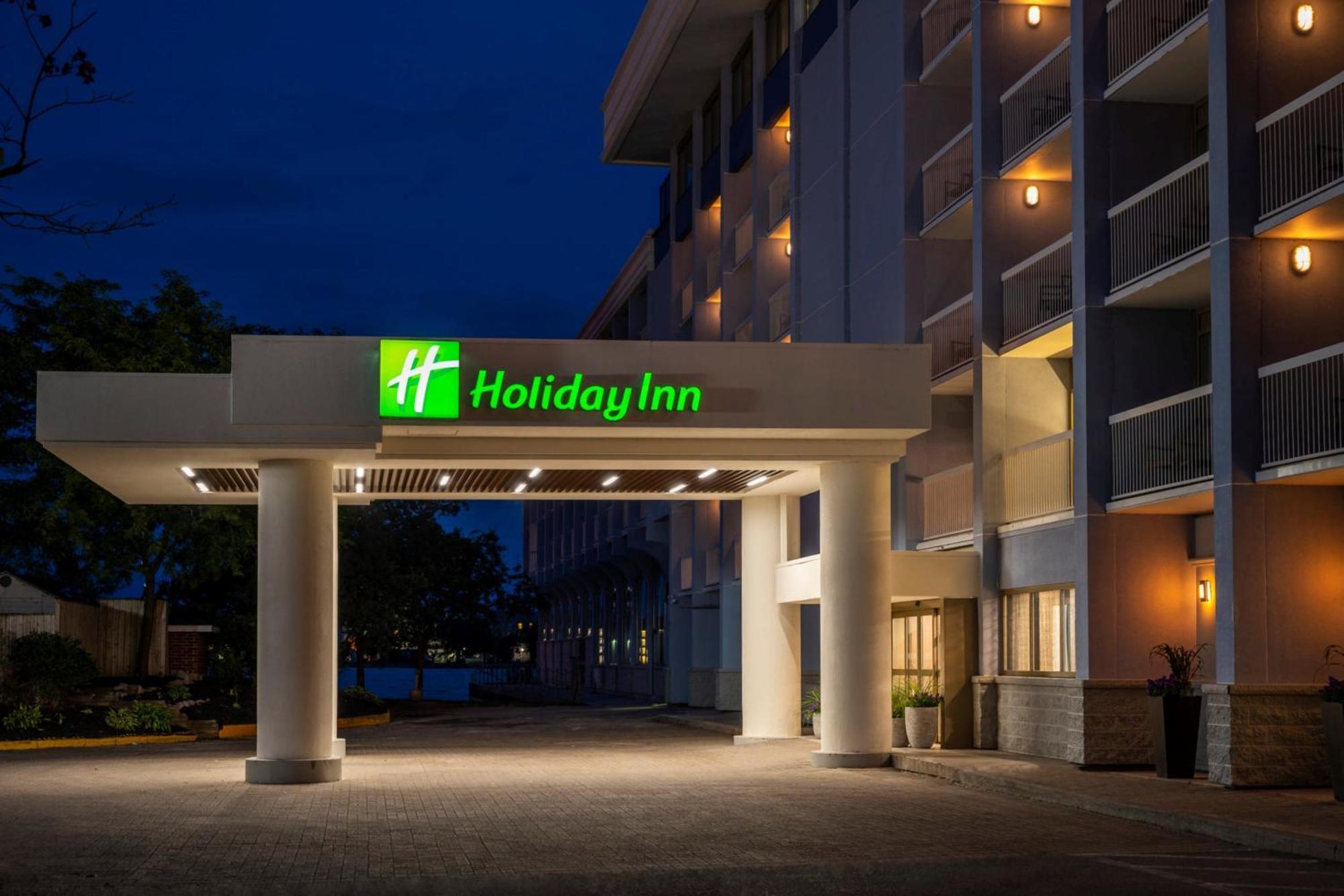 Holiday Inn & Suites Richmond West End المظهر الخارجي الصورة